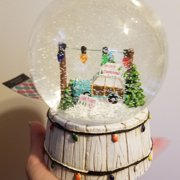 VINTAGE STATION WAGON TREE MUSICAL SNOW GLOBE - Picture 2 of 7